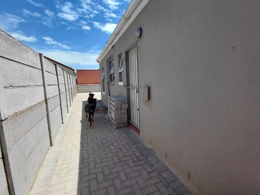 3 Bedroom Property for Sale in Broadlands Village Western Cape